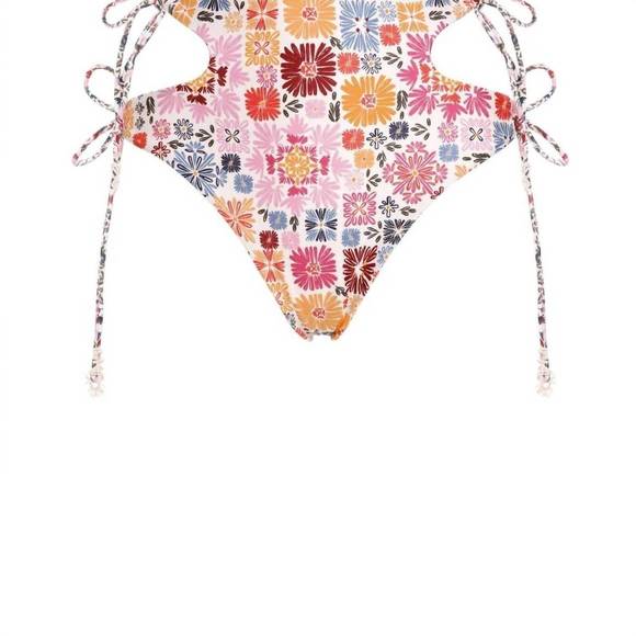 NEW AGUA BENDITA claus bikini bottom in aguja - Picture 5 of 7